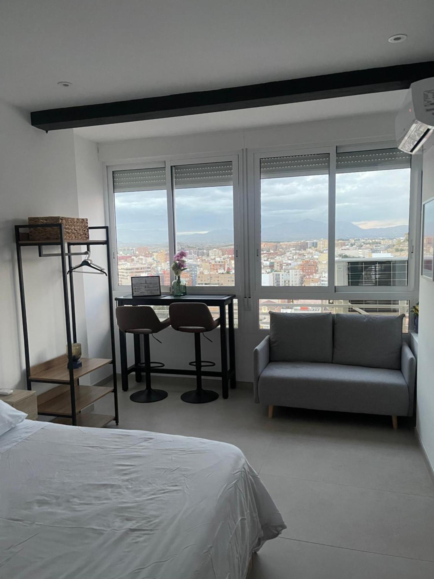 Sky Views Studio In City Centre Alicante Exterior foto